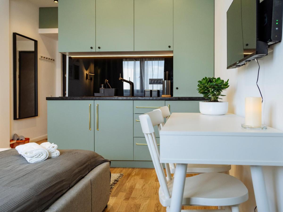 Beautiful Modern Studio - Cismigiu Park - Netflix บูคาเรสต์ ภายนอก รูปภาพ