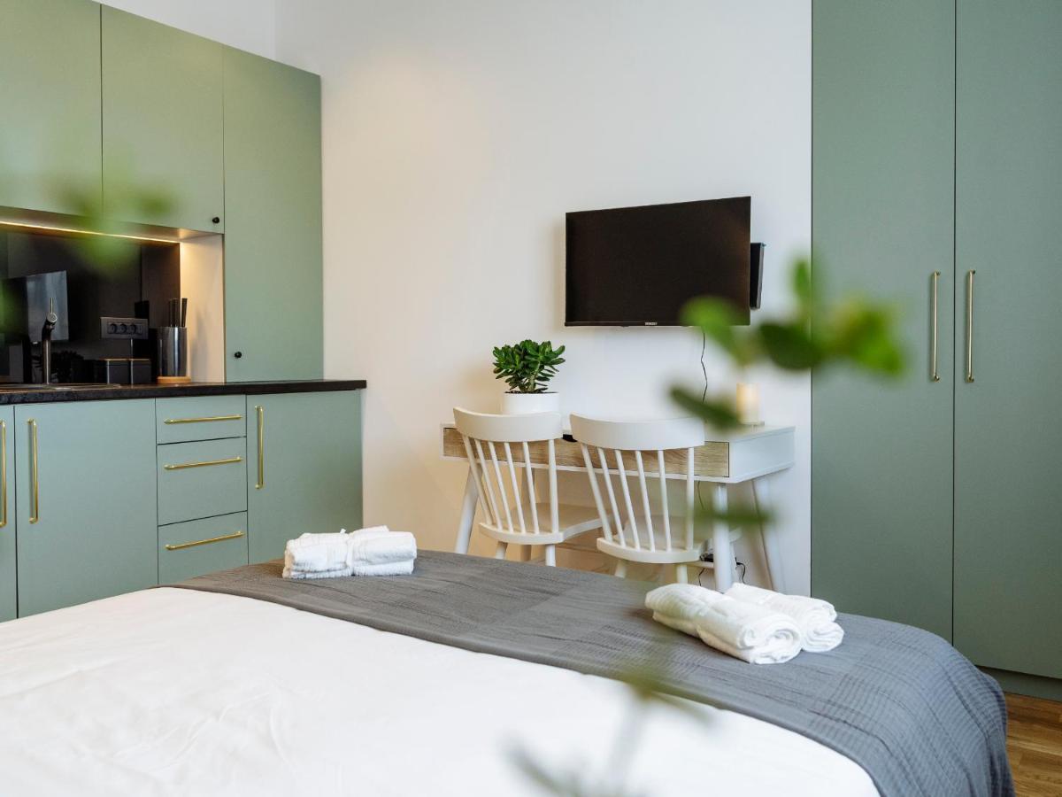 Beautiful Modern Studio - Cismigiu Park - Netflix บูคาเรสต์ ภายนอก รูปภาพ