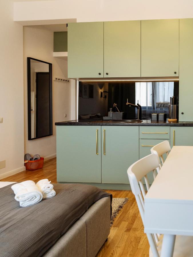Beautiful Modern Studio - Cismigiu Park - Netflix บูคาเรสต์ ภายนอก รูปภาพ